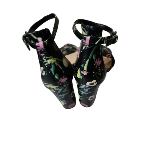 Vince Camuto platform heels size 10M VC Corllina - Picture 8 of 8